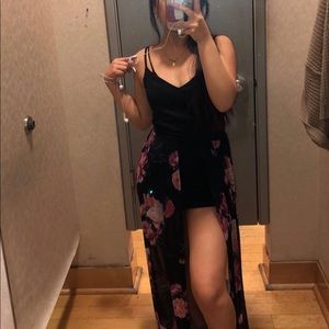 BLACK ROMPER W FLORAL DRESS